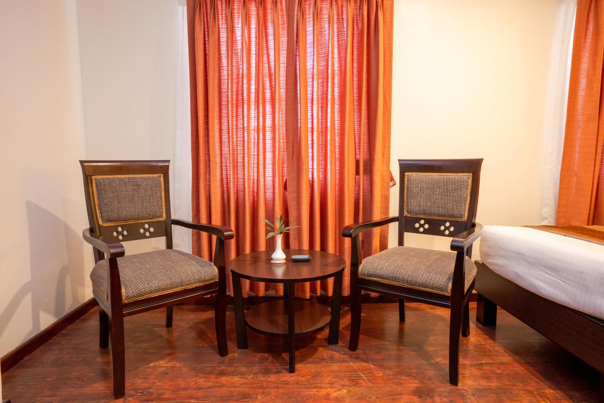 The Luxe Inn Boutique Hotel Kathmandu Esterno foto